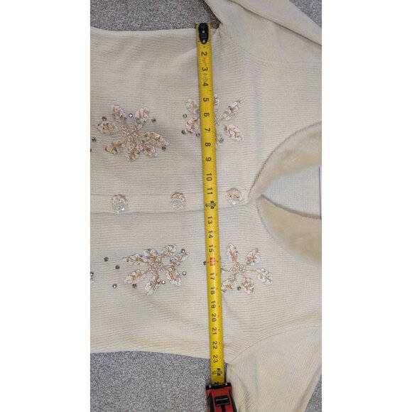 VTG J Two New York Womens Cardigan XXL Cream Faux Fur Collar Sequins Snowflakes - Picture 4 of 13